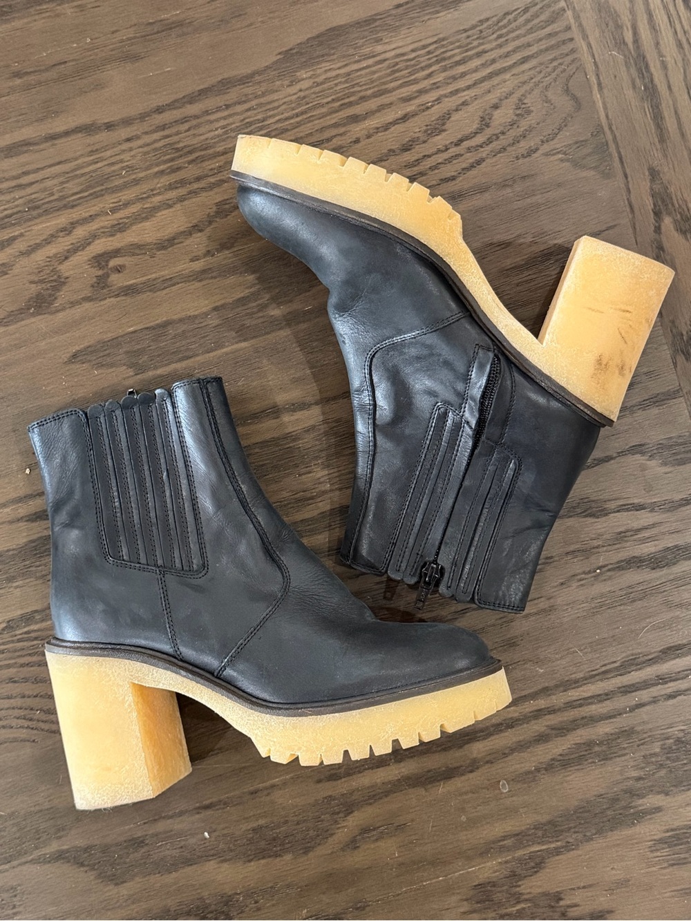 Free People James Chelsea leather ankle boots, sz 37.5
